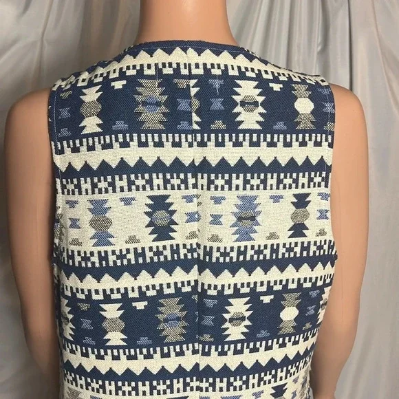 BCBGeneration Geometric Vest Size XXS - Picture 9 of 13